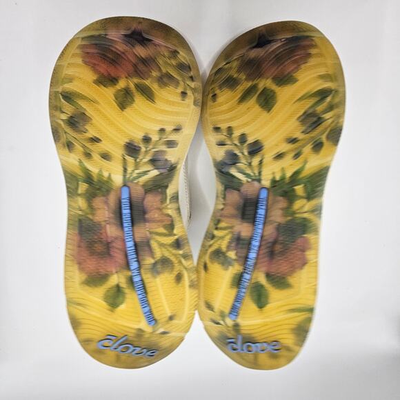 Clove Classic White Women’s Nursing Shoes with Floral Embroidery Size 6.5 - Picture 11 of 13